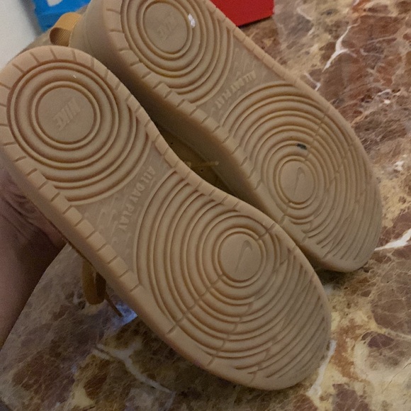 Nike Court Borough low 2, boys sneakers, size 5 - Picture 6 of 7